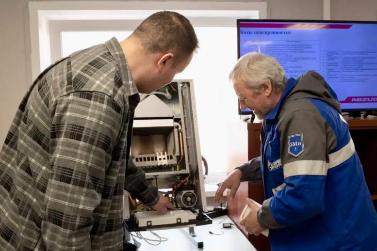 Слесари «Газпром газораспределение Самара» изучают новые технологические решения ведущих производителей оборудования